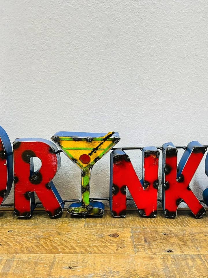Letrero de metal reciclado, bebidas, colores surtidos para venta al por mayor de Rustic Farm