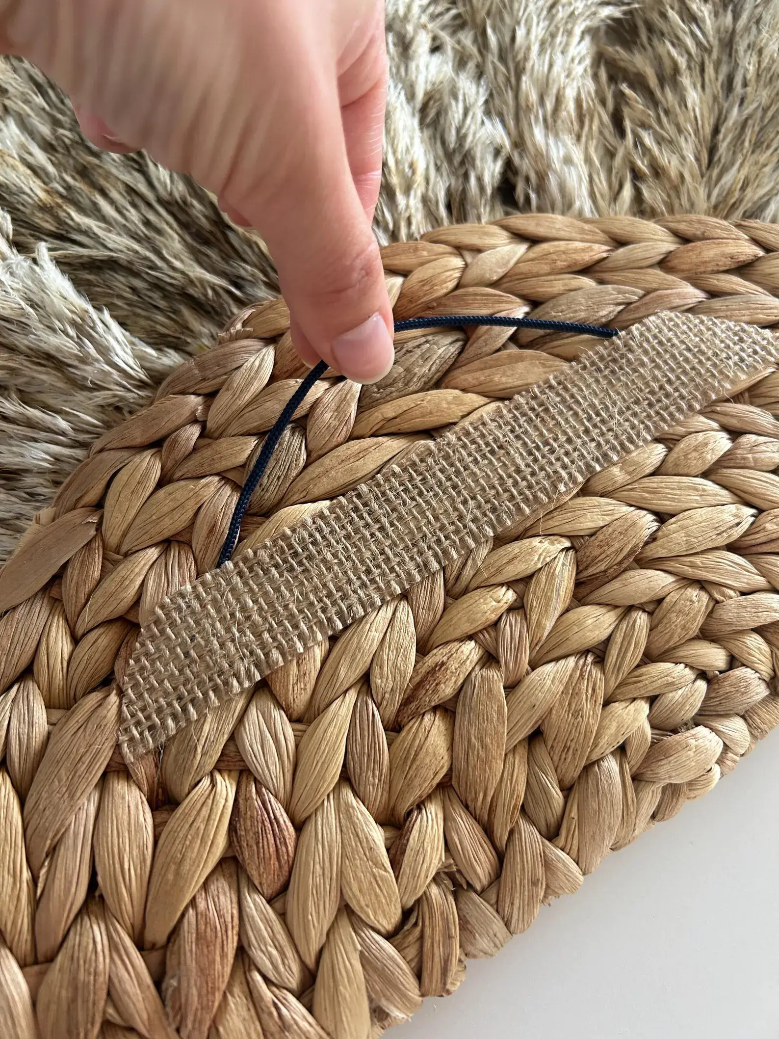 Atelier HM Design – wholesale Wall Accent – Rattan wall decoration with dried pampas6