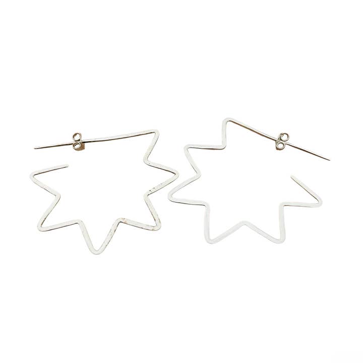 Cerceaux géométriques pour la vente par Mined Jewels