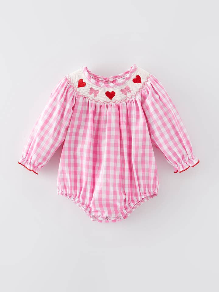Alla hjärtans dag hjärtbåge smocking broderad rosa romper för wholesale av Rylee Faith Designs