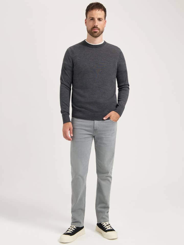 MUD Jeans International B.V - Wholesale Jeans - Men's - Bryce Mid Straight - Light Grey3