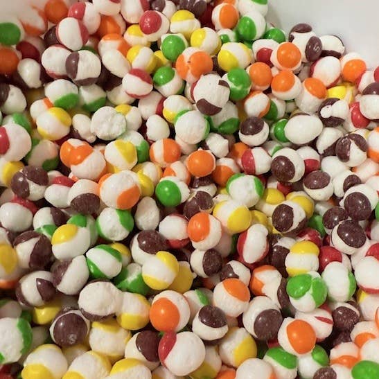 CARLA'S FREEZE DRIED TREATS LLC. - Wholesale Hard Candy - Freeze Dried Rainbow Puffs (original skittles)