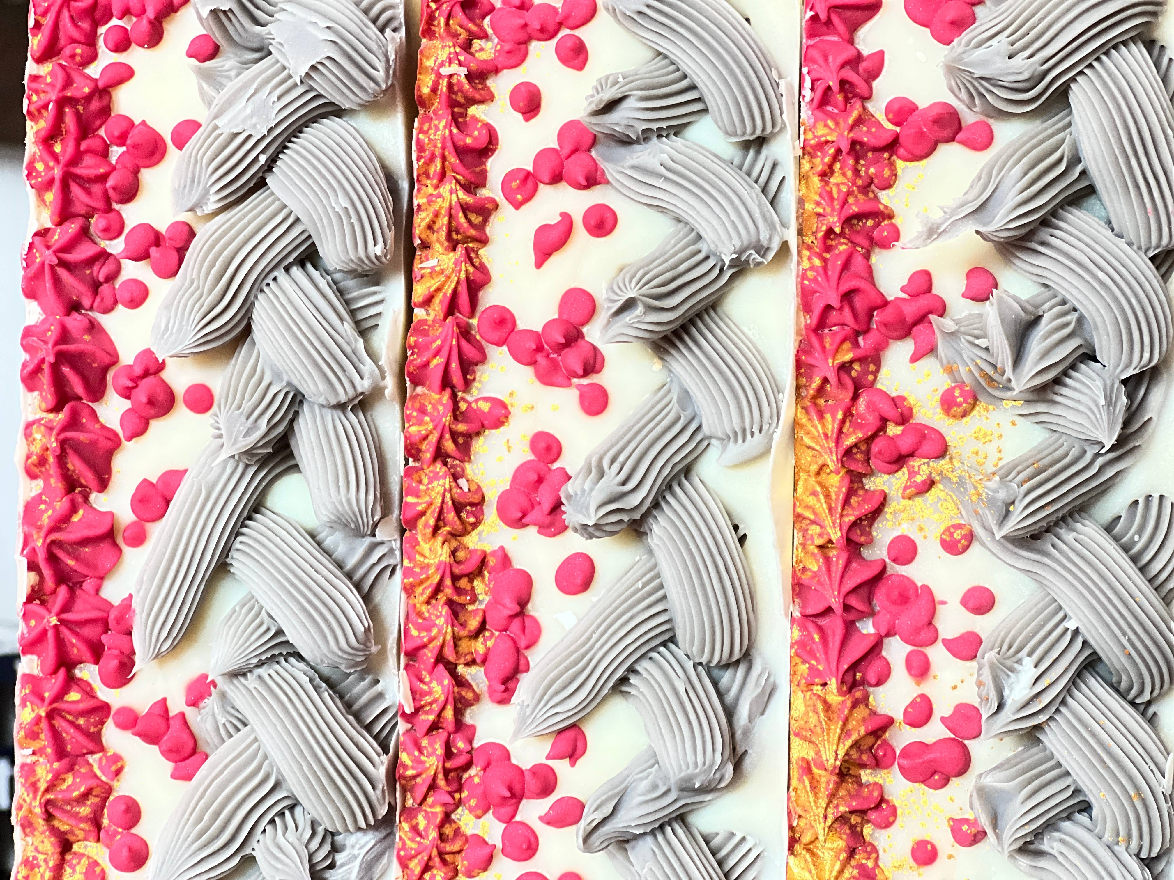 MeiJi & co. - Wholesale Bar Soap - Autumn Bliss Artisan Soap Bar: Pomegranate Sandalwood4