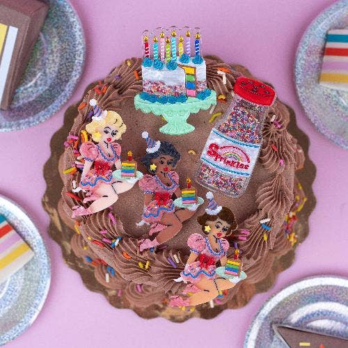 Lipstick & Chrome - Vente Broches - Broche Gâteau d'Anniversaire "Slice, Slice Baby" par Lipstick & Chrome x Club Eggie6