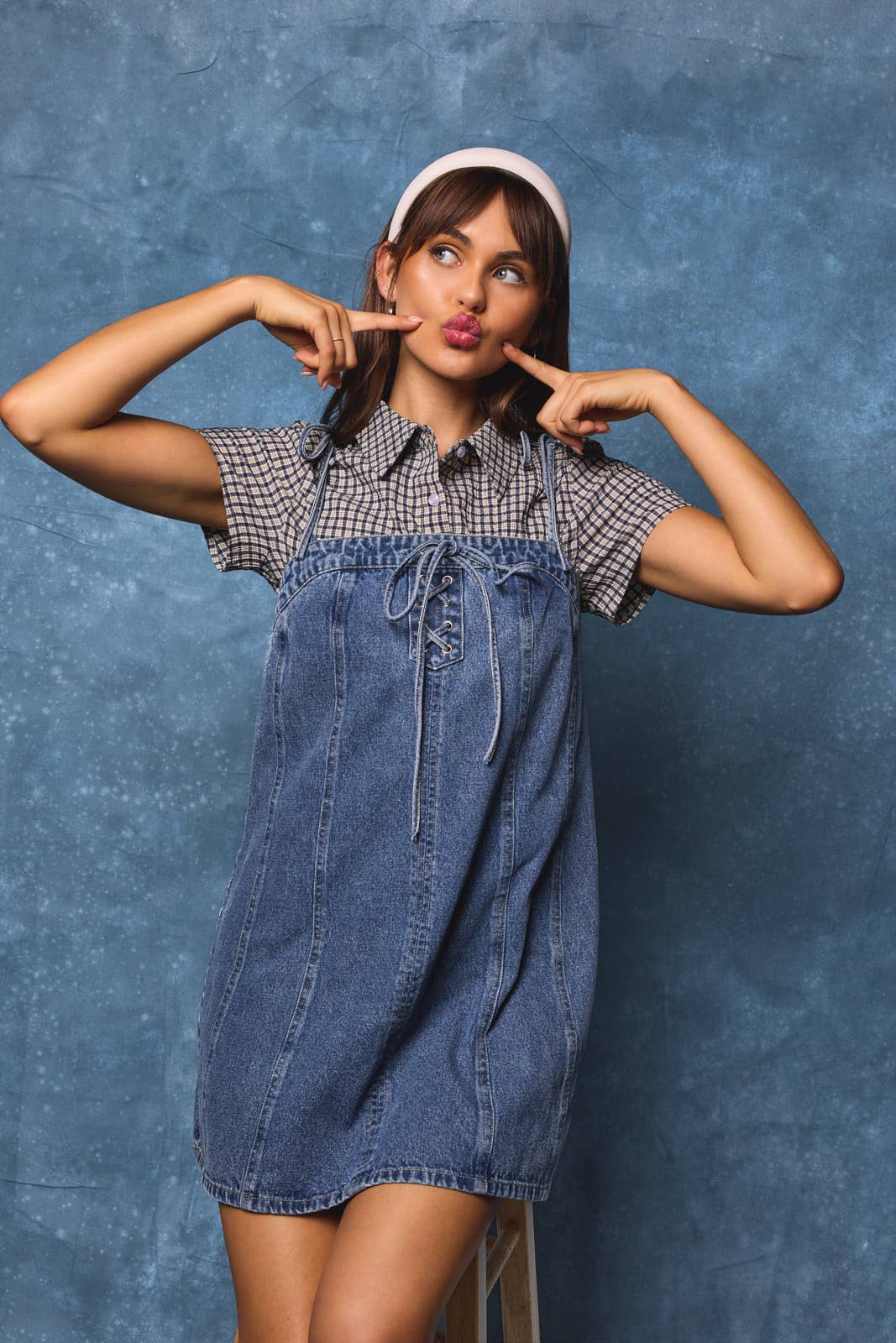 DENIM ROBE EN JEAN AVEC DÉTAIL LACÉ À L'AVANT en vente sur Faire2