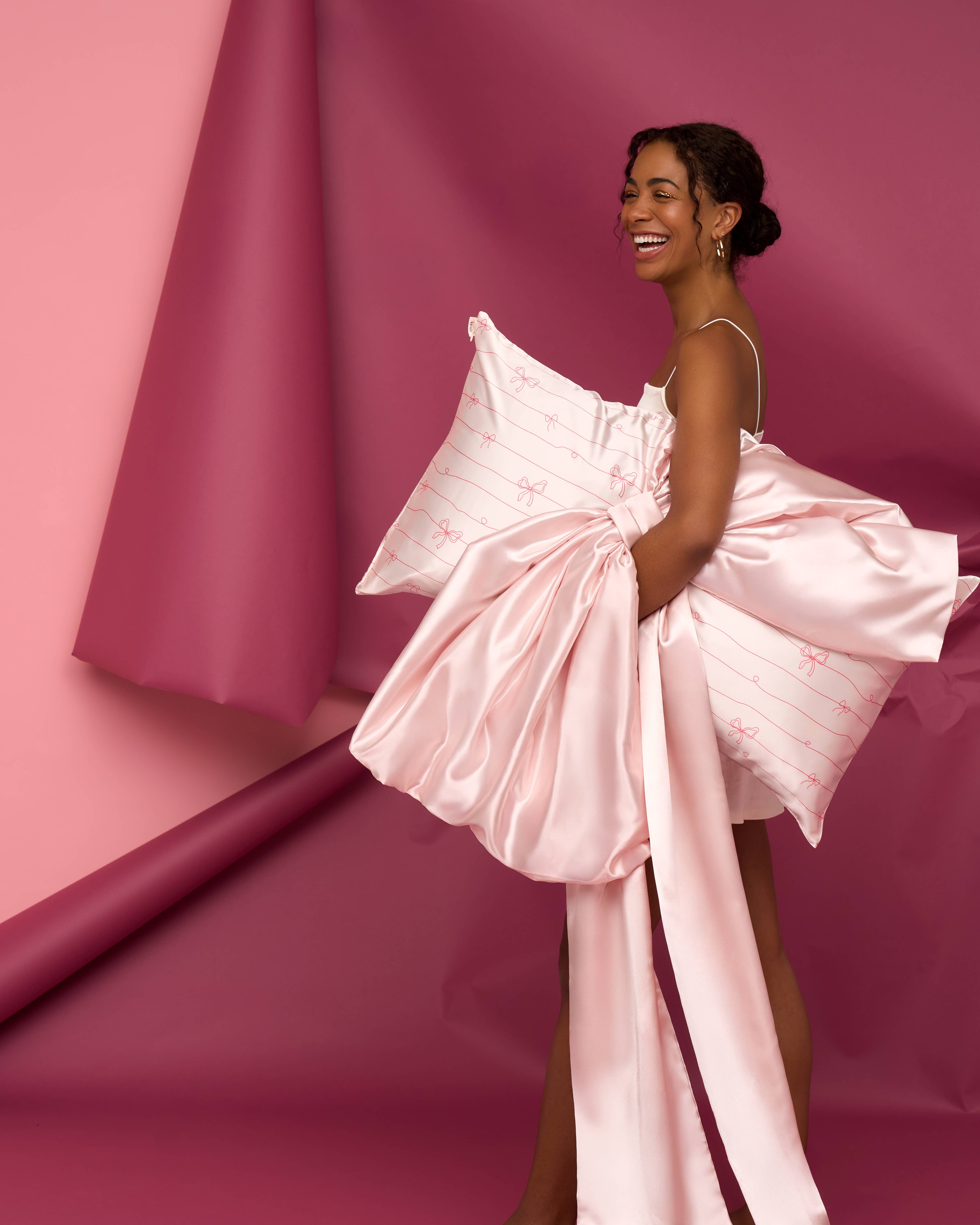 KITSCH – wholesale Bedding pillowcase/sham – Satin Pillowcase in Striped Bows - King4