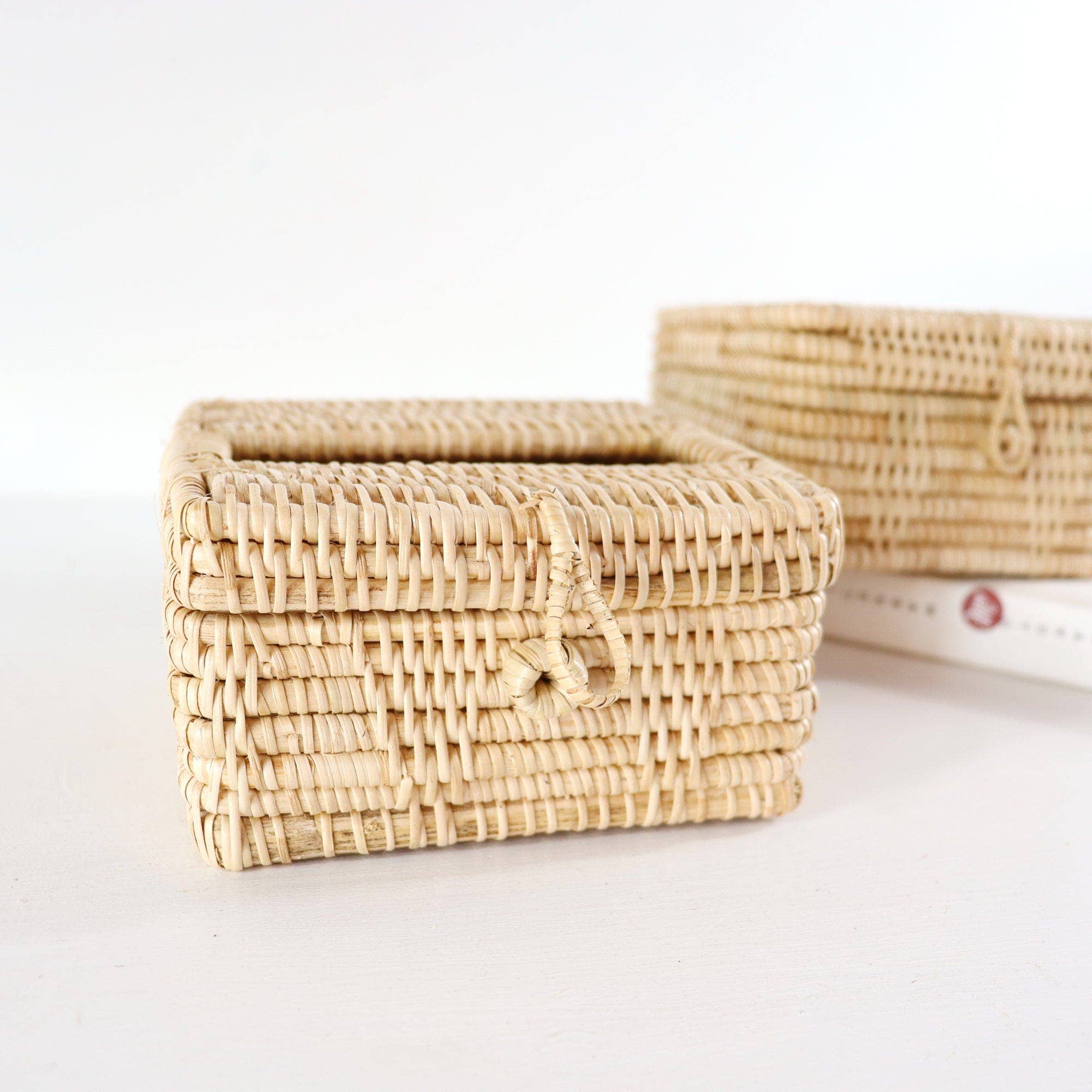 Thaihomeshop – Großhandel Taschentuchbox – Quadratische Taschentuchhülle aus Rattan — A KEE RA0