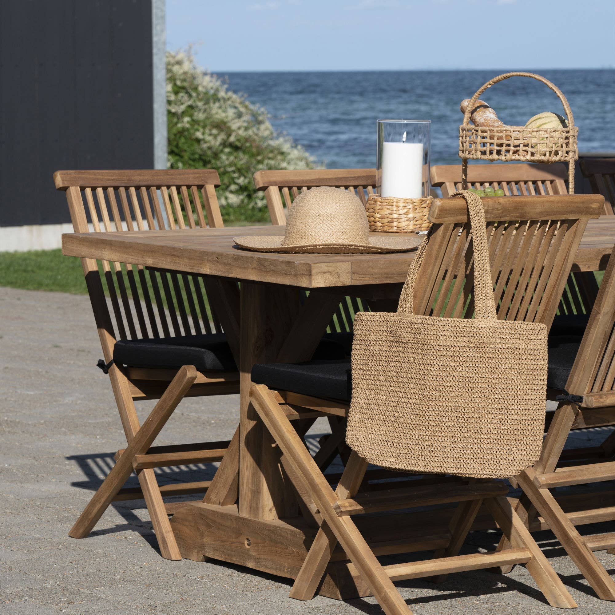 Brown Parade - Tote Bag. paper straw 31x46 cm for wholesale on Faire1