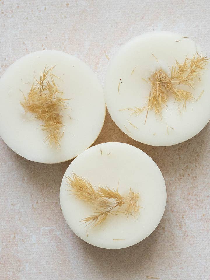 Fireside Scented Wax Fondant Christmas Scent for wholesale by Leaves & Co