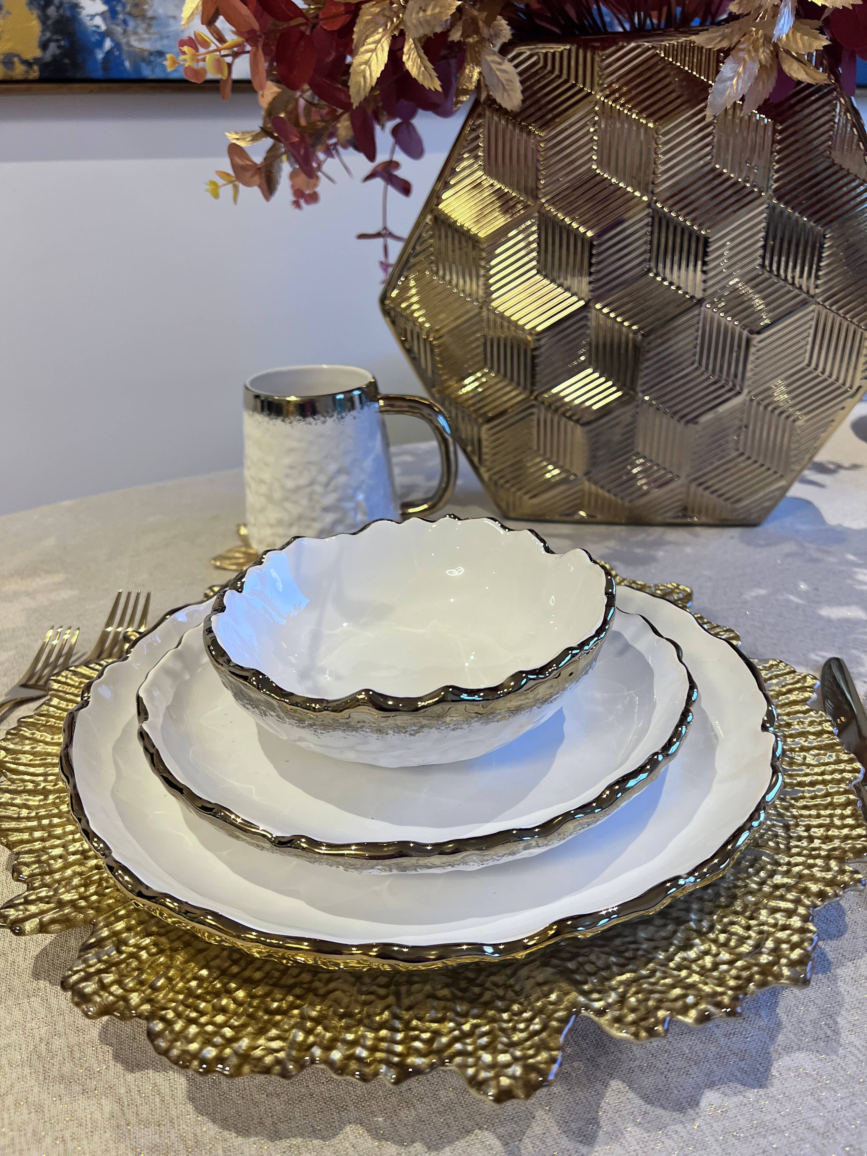 CLASSIC TOUCH DECOR INC. – Serviço de loiça por atacado – Conjunto de Jantar Branco 4 Peças com Detalhes Dourados Manchados8