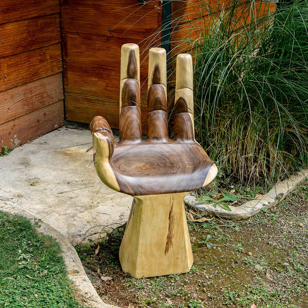 Garden Age Supply - Vente Décorations de table - Chaise décorative en bois de suar en forme de main - Grande1