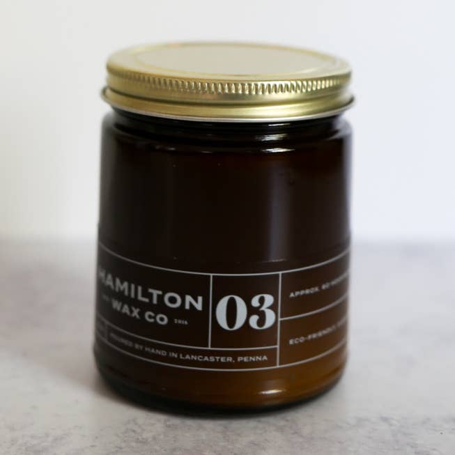 03 Duftkerze Lavendel Vanille - Amber Glass Jar für den Großhandel von Hamilton Wax Co.