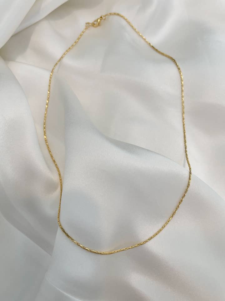 Collier Alina (chaîne en forme de serpent) pour la vente par Starlite By J