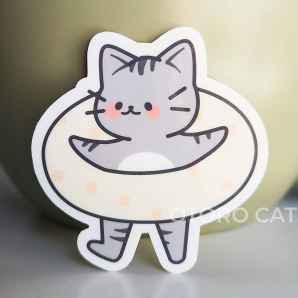Autocollant de natation avec chat gris pour la vente par Otoro Cat
