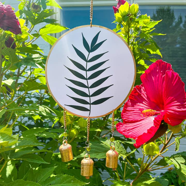 Palm Leaf Chime för wholesale av Mira Fair Trade