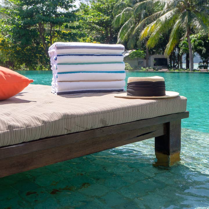 Arkwright Home - Wholesale Beach Towel - Las Rayas Striped Pool/Beach Towel 36