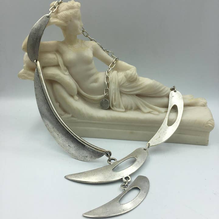 Collier Horizon Sculpté pour la vente par Volare