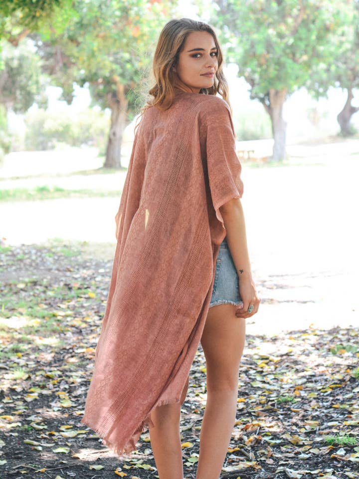 Leto Accessories - Vendita all'ingrosso Kimono - Donna - Kimono lungo intrecciato tribale a blocchi di colore10