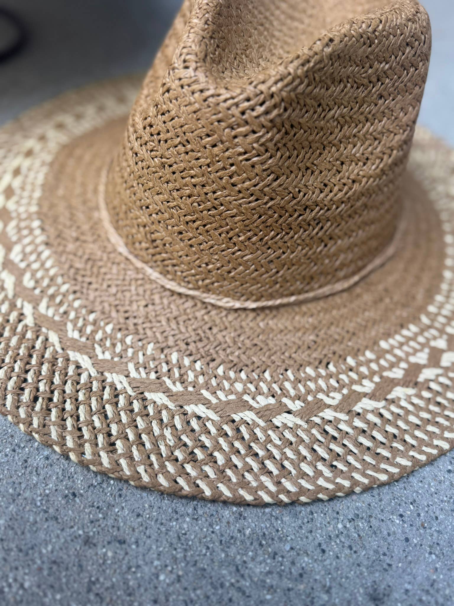 Love and Thyme - Wholesale Straw Hat - Women's - Modern Two Tone Boho Style Straw Hat2
