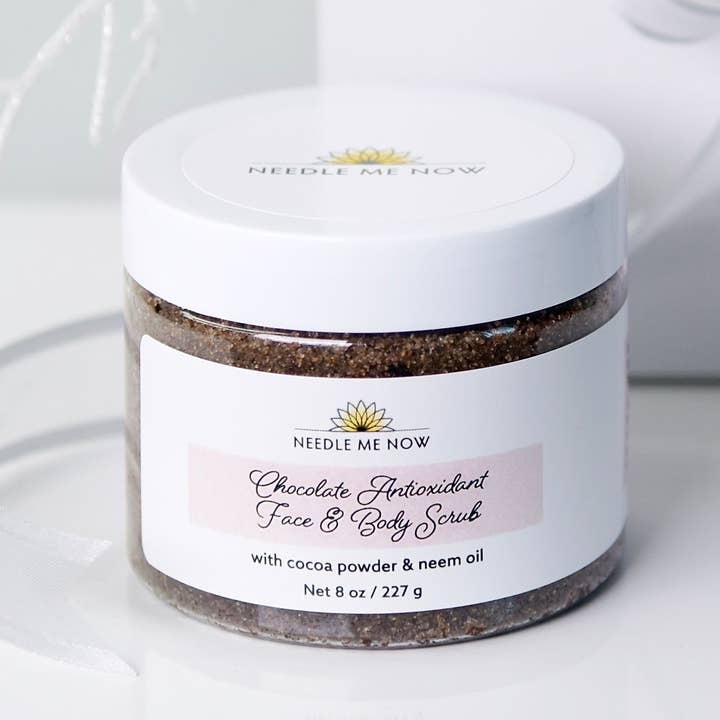 Schokoladen-Antioxidans-Gesichts- und Körperpeeling mit Neemöl für den Großhandel von Needle Me Now