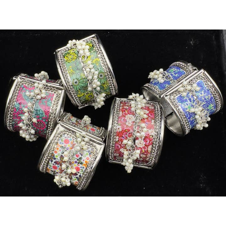 Quirky Fashions - Wholesale Jewelry Set - Set Of 5 Handprinted Openable Flower Kada Bangles