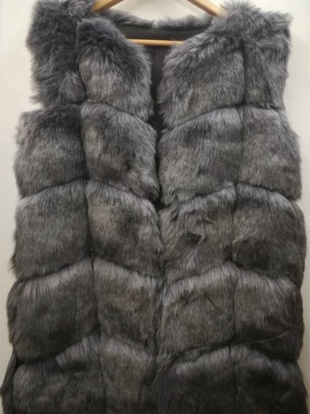 Elda — Grey Vest for wholesale by Glamdust