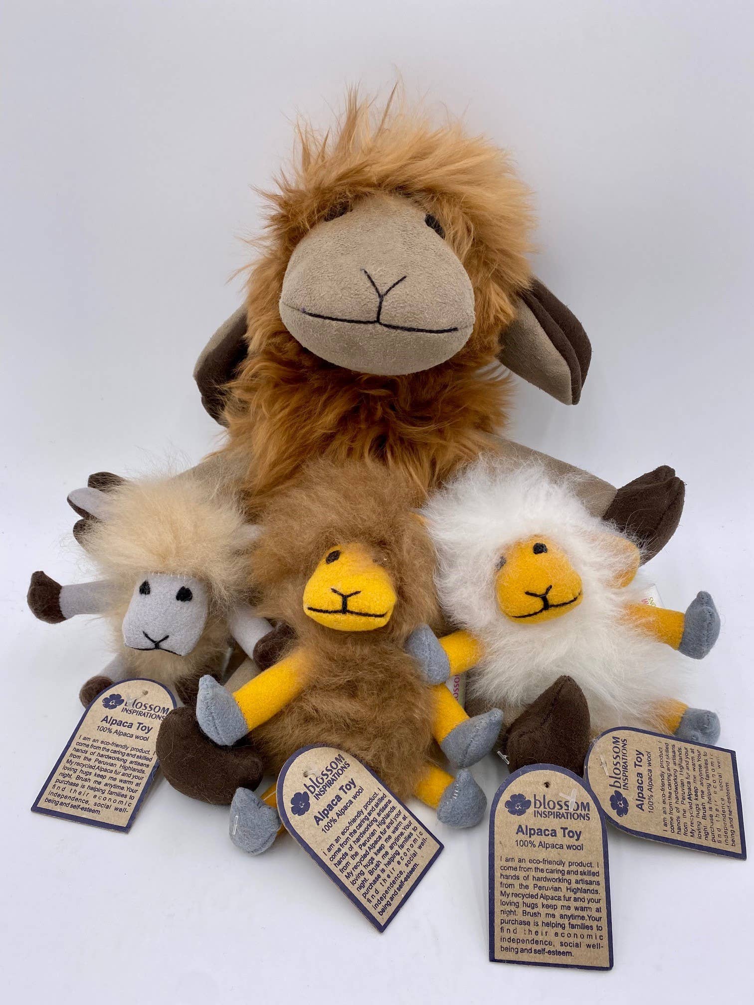Blossom Inspirations – Großhandel Kuschel-/Plüschtier – Kind & Baby – Lustiges Schaf-Alpaka-F4