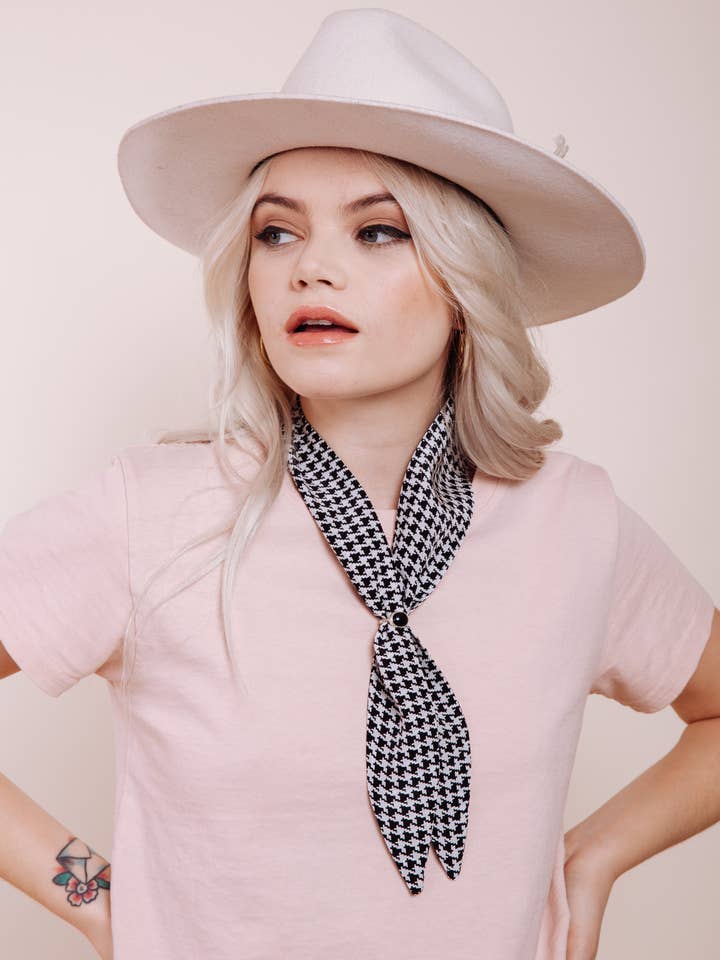 French Connection - Sciarpa per la vendita all'ingrosso da parte di I'm With The Band