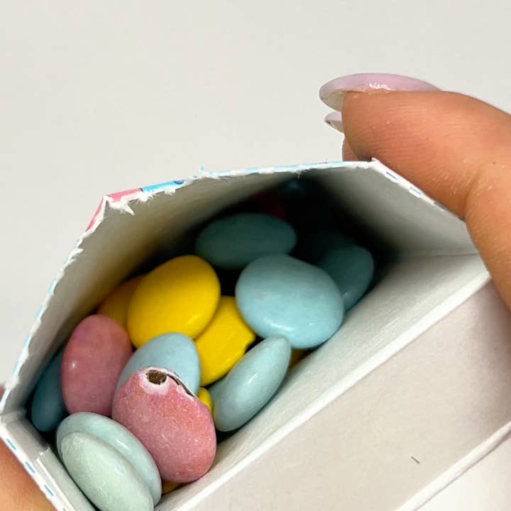 Echo Sales America - Wholesale Chocolate Bar - Smarties Birthday Cake - 45g case 24 SHORTDATE CLEARANCE2