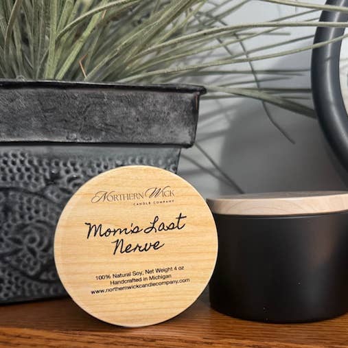 Laatste Zenuw van Mam - 100% Soja Kaars, 4 oz Zwart blik voor wholesale door Northern Wick Candle Company