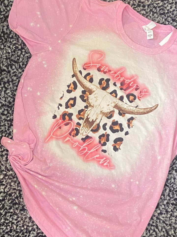 Iemands probleem - gebleekt T-shirt voor wholesale door 478 Designs