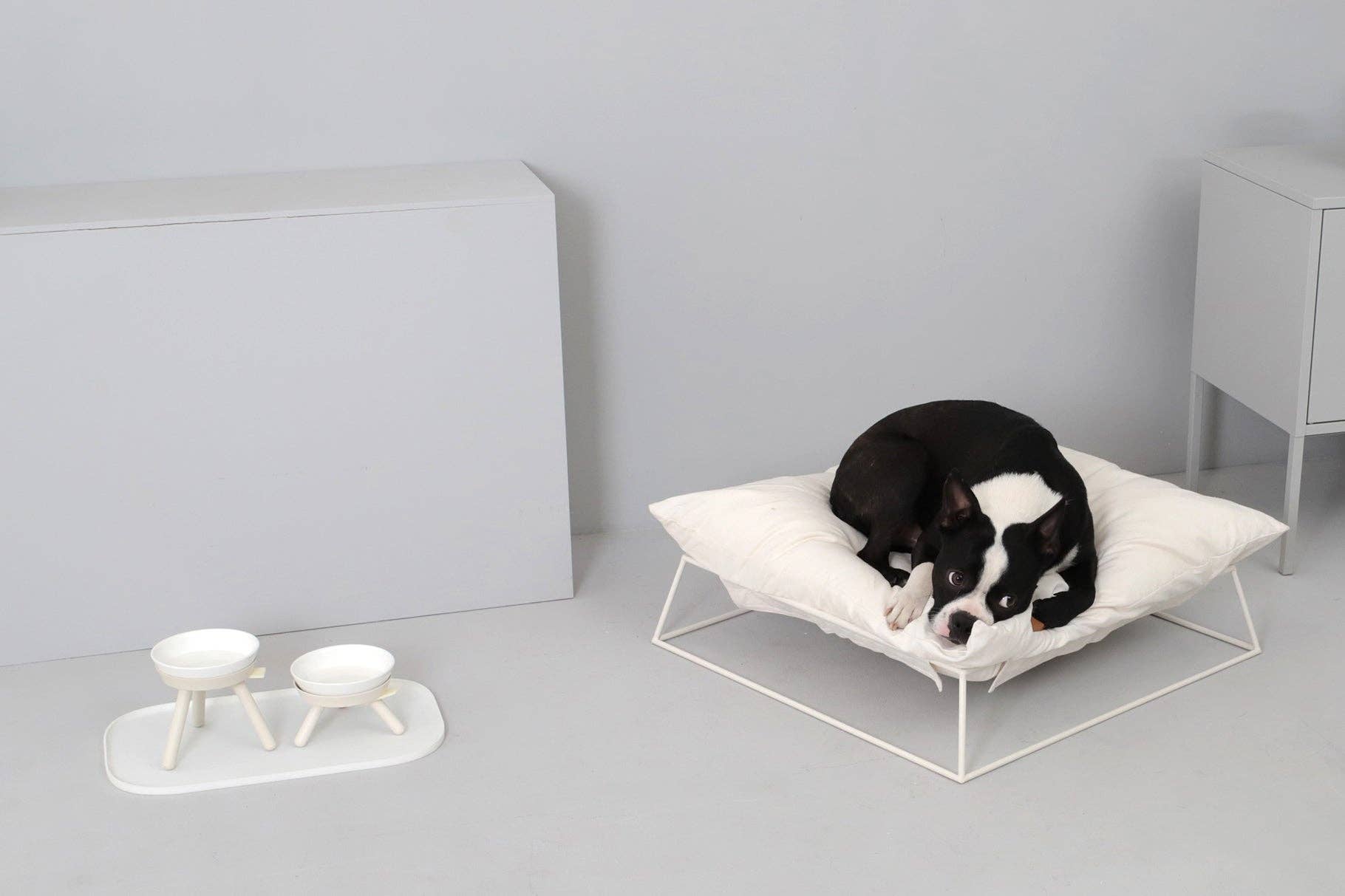 Pets So Good - Wholesale Pet Bowl - Cat/Dog - Oreo Elevated Pet Feeder Table. White . Tall8
