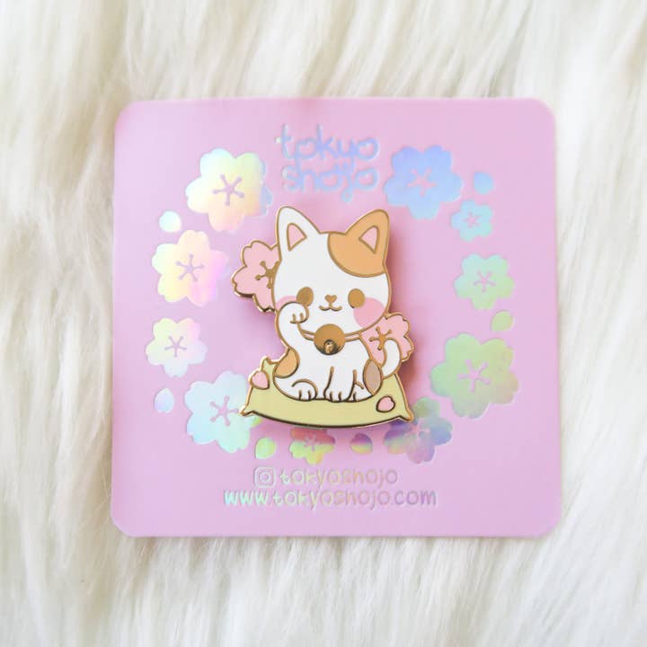 tokyo shojo - Wholesale Lapel Pin/Button - Maneki Neko Pin1