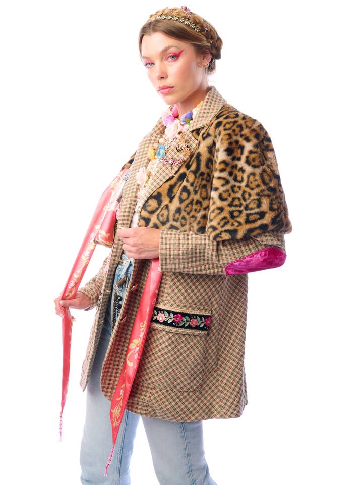 Aratta | Women's Fashion - Wholesale Blazer - Women's - Diana Beige Floral Blazer | Plaid Blazer | Flowery Jacket36