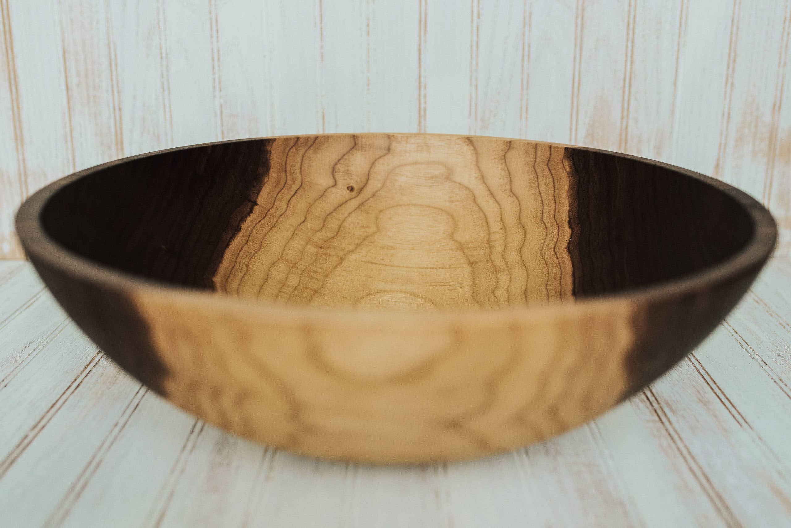 Holland Bowl Mill - Vente Assiettes/plats/bols de décoration - Noyer américain - Bol de 17 po/finition huilée3