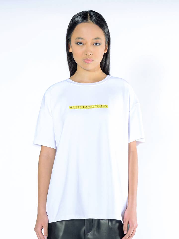 La maglietta Hello per la vendita all'ingrosso da parte di Article X