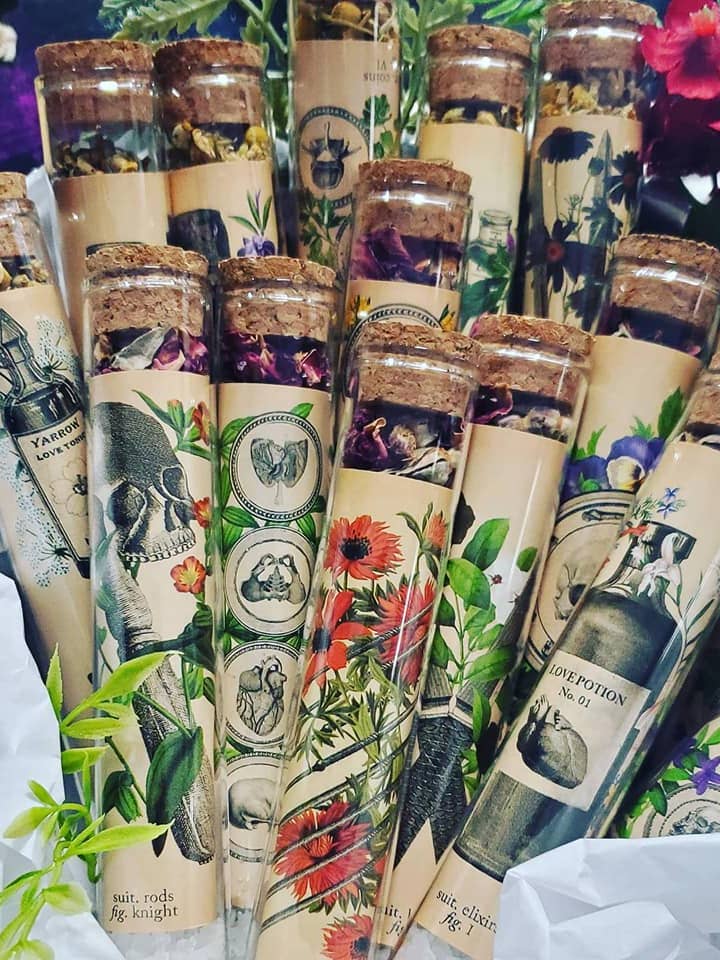 20 Bade-Salzröhrchen mit Tarotkarte für den Großhandel von Skellington Curiosities