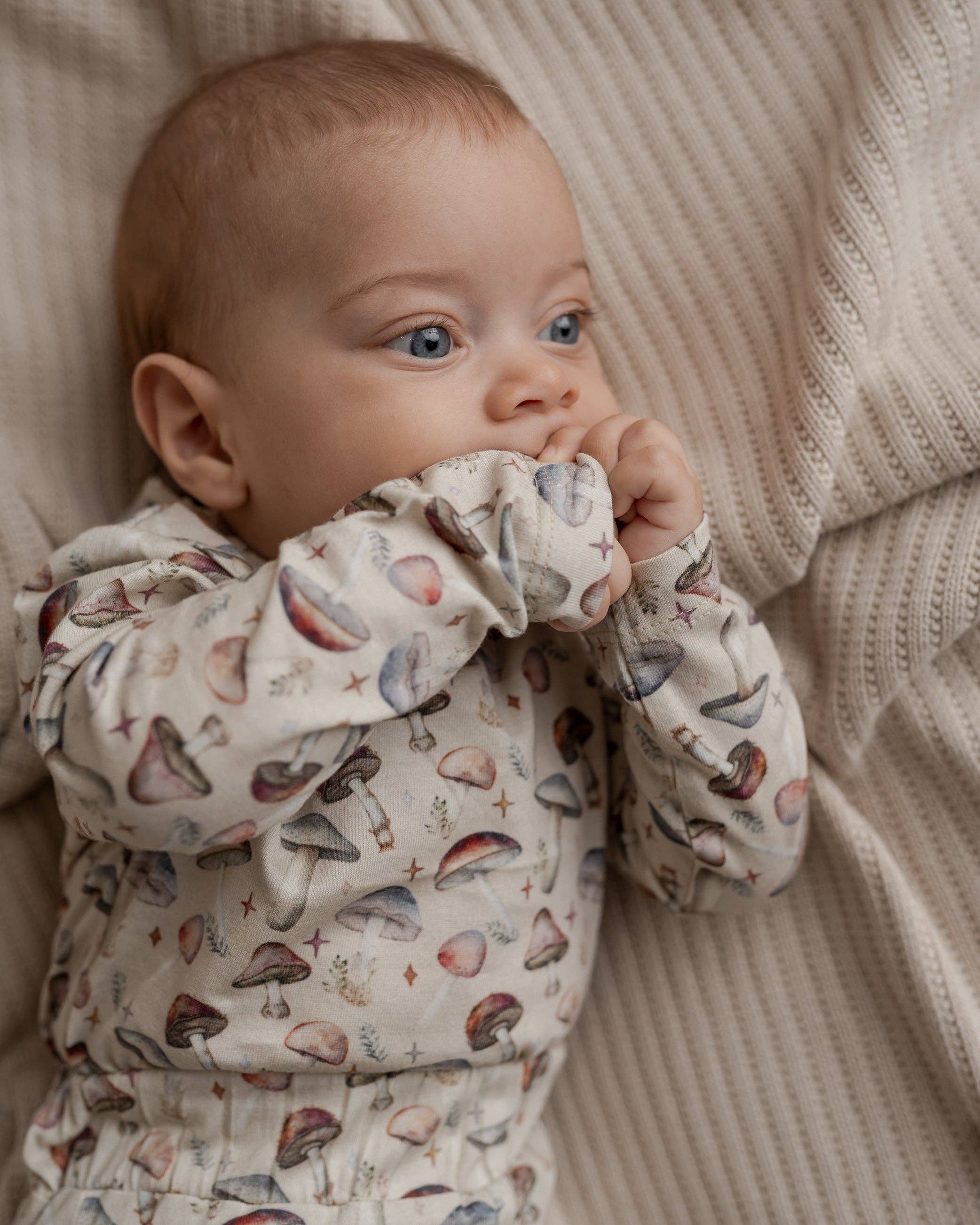 Regnfuld Mushroom leggings, baby for wholesale on Faire8