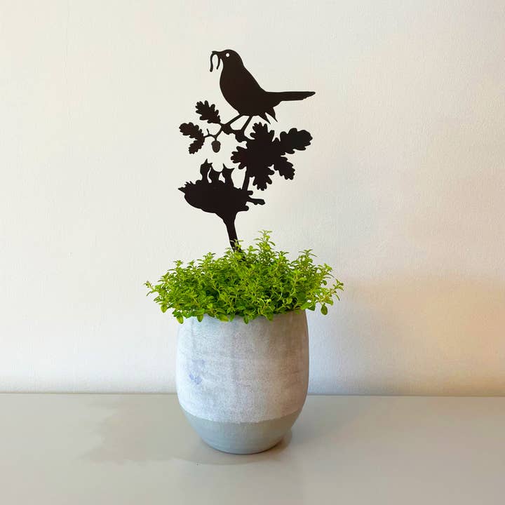 Pot Stems - Blackbird feeding family for wholesale by A Blackbird Sang