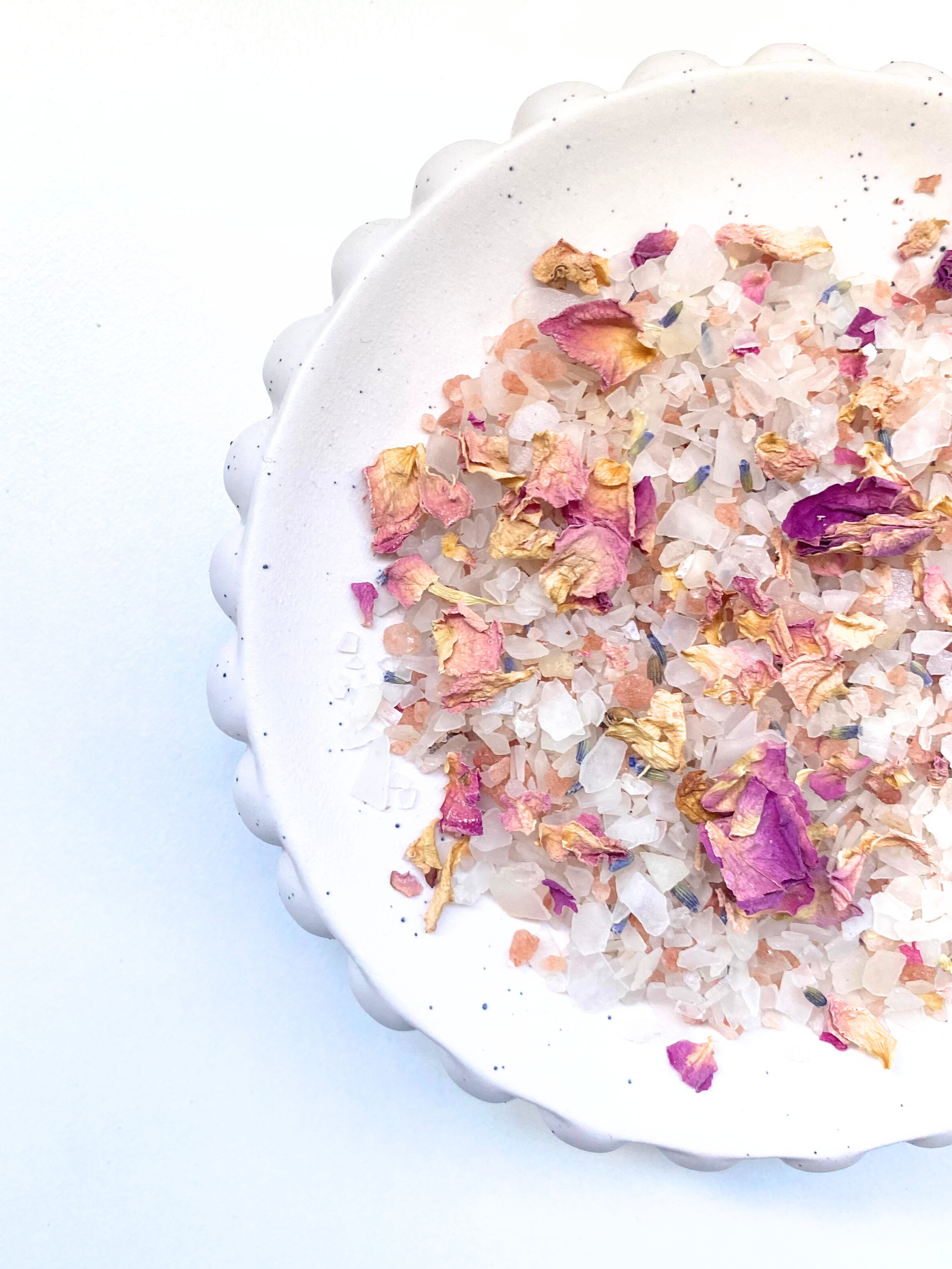 Hide + Soak | Luxurious Bath Soaks & Magnesium Oil - Vente Lait de bain - #5 Flo - Just For Her - Sels de Bain + Pieds au Magnésium3