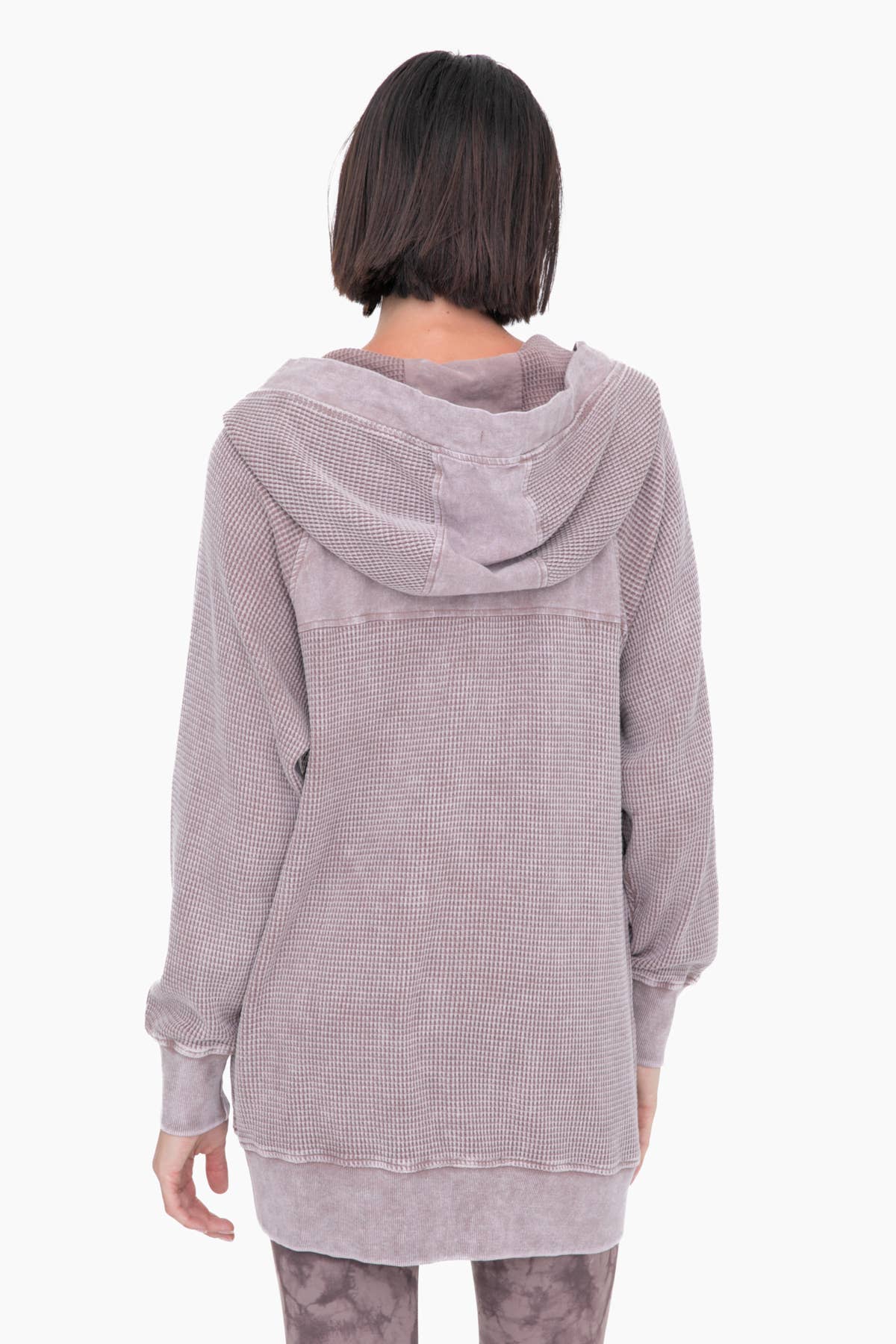 Mono B - Vendita all'ingrosso Felpa con cappuccio - Donna - Giacca oversize con cappuccio e zip lavata con acqua minerale10
