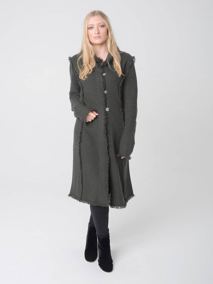 Manteau COCO - Noir pour la vente par Nuan Cashmere