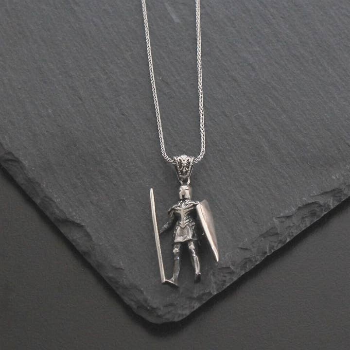 Collana da uomo in argento sterling 925 con cavaliere per la vendita all'ingrosso da parte di COOLMENCLUB