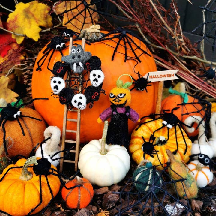 Felt So Good - Vendita all'ingrosso Decorazione - Mini ghirlanda macabra in feltro fatta a mano da appendere per Halloween2