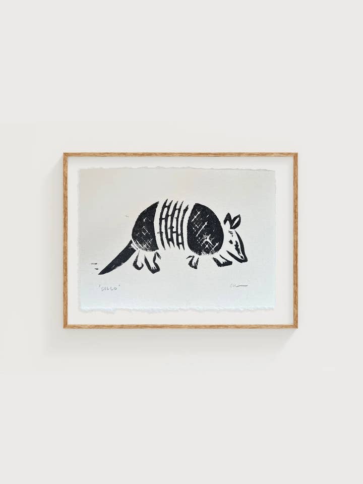 Impression en linogravure 'Dillo' pour la vente par Studio Orch