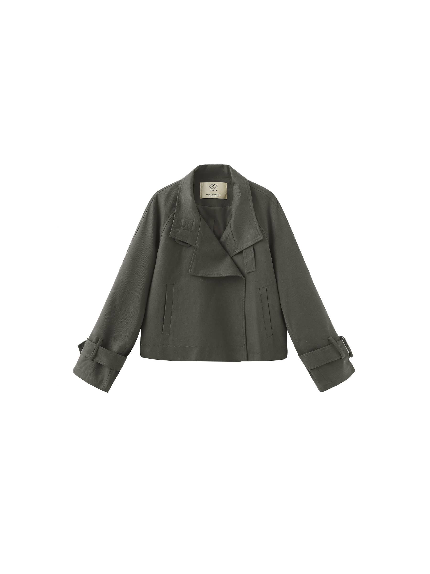 CUBIC – Großhandel Trenchcoat – Damen – Kurz geschnittener Trenchcoat mit Überlagerung vorne14