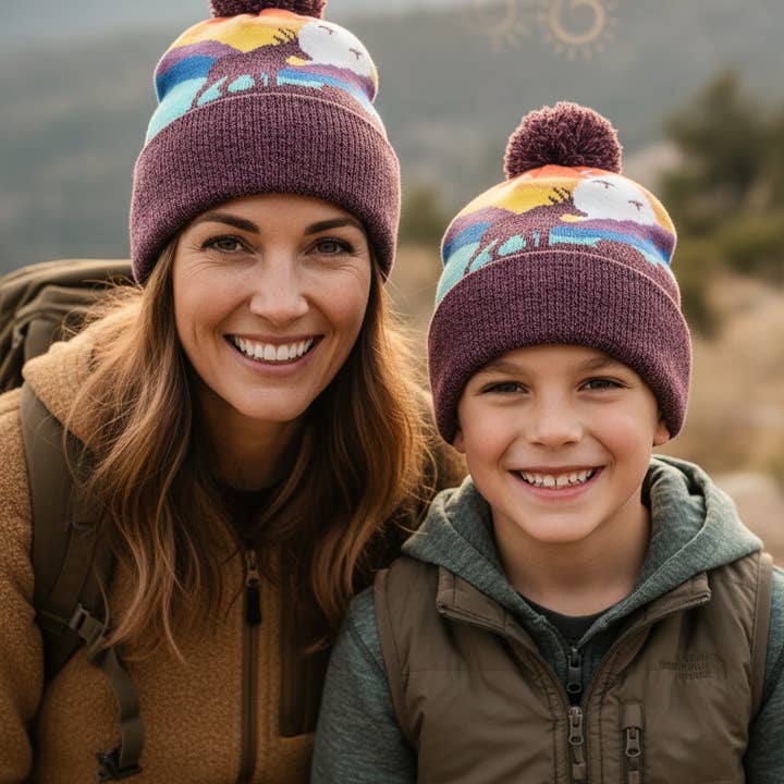 Berretto in Maglia Invernale Caldo per Avventure all'Aperto per Bambini Pronghorn Pom per la vendita all'ingrosso da parte di Northern Icons Creations INC