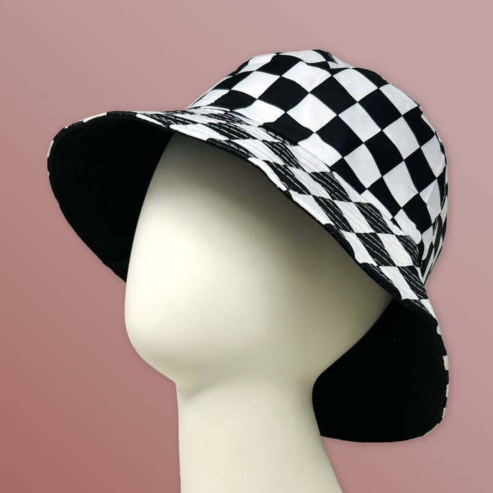 Rainbow Unicorn Birthday Surprise - Vente Bob – femme - Chapeau Bob à Carreaux Classique – Audacieux & Tendance !1