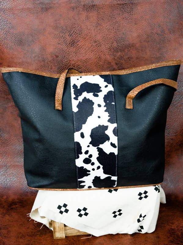 Sac Black Cow Print pour la vente par Hot Mess Mommas Creations