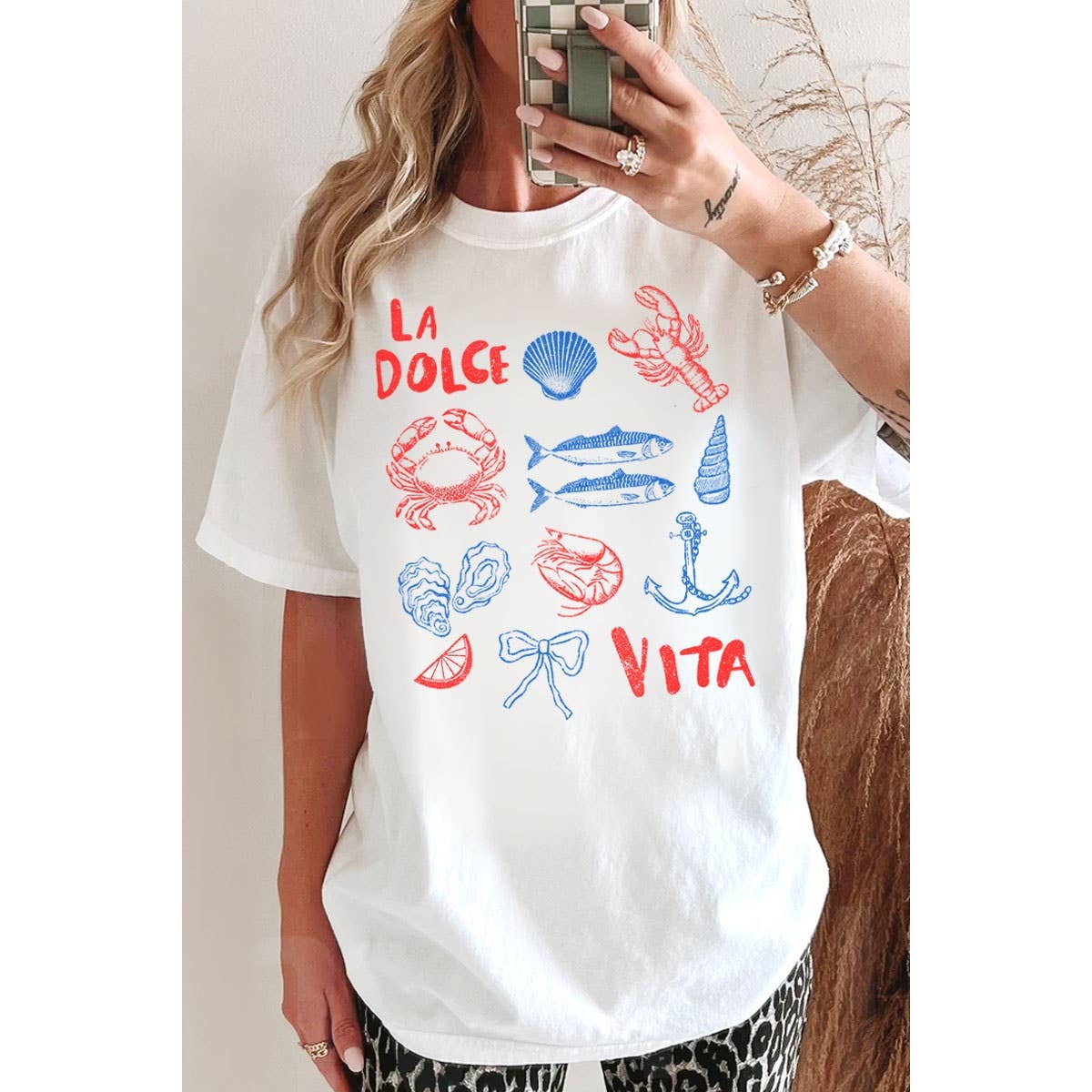 HRTandLUV - Wholesale T-Shirt (Graphic) - Women's - LA DOLCE VITA WASHED GRAPHIC TEE1